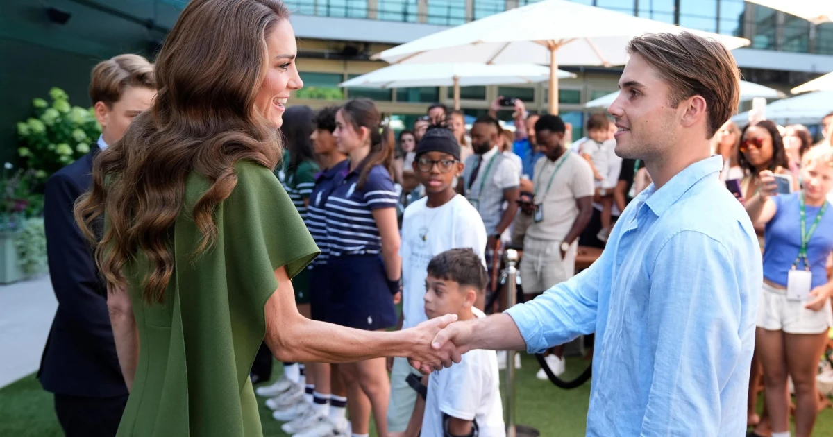 Kate congratulates Arthur Fery after historic Wimbledon semi-final run