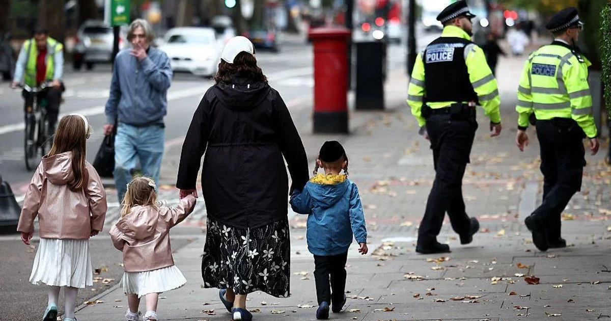 UK pledges £250 million to protect Jewish communities and synagogues