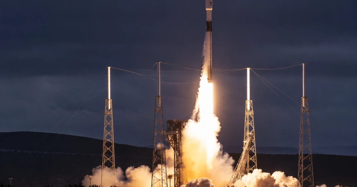 SpaceX launches 27 Starlink satellites from Vandenberg on Falcon 9