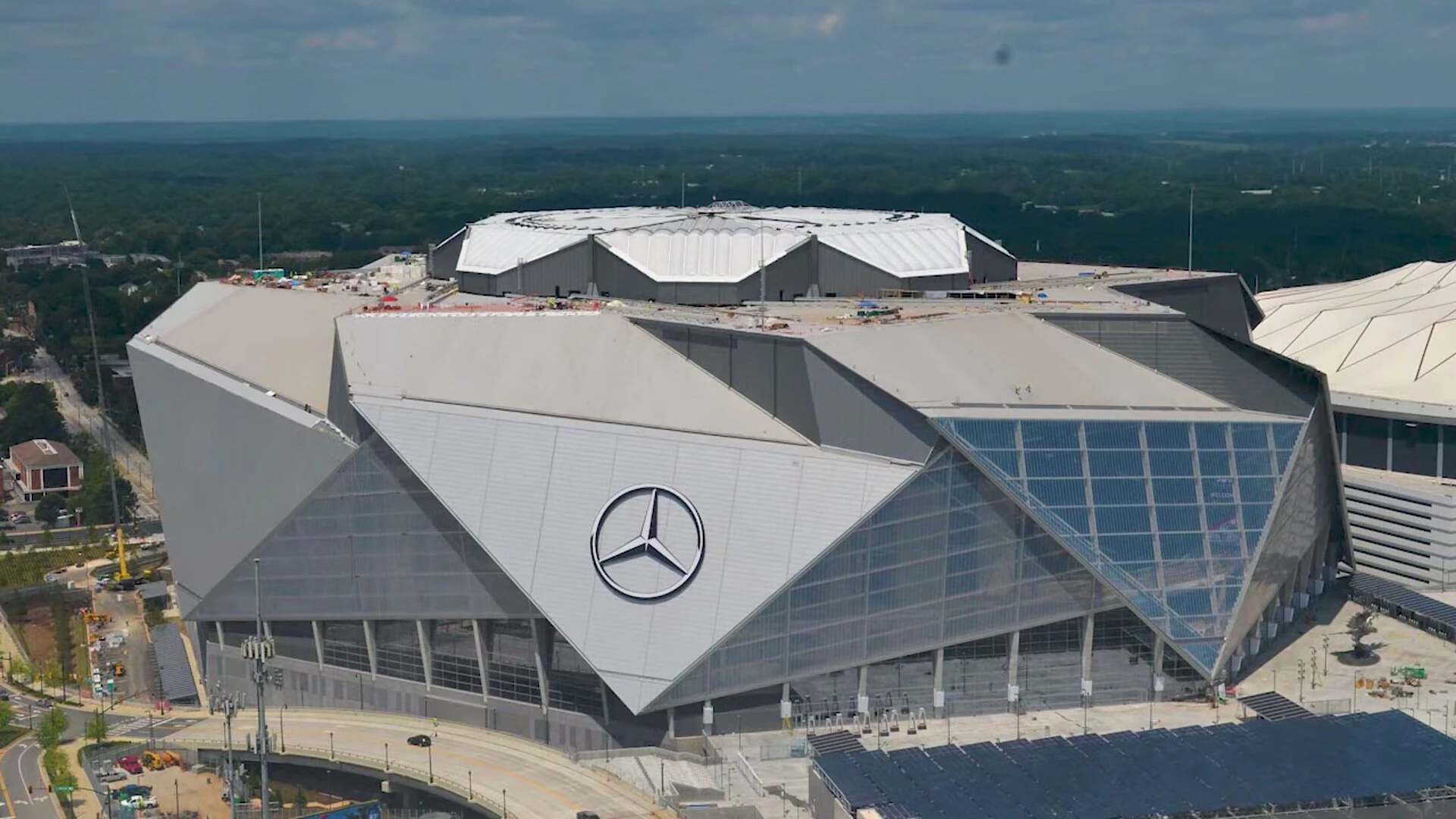Mercedes-Benz Stadium — Wikimedia Commons