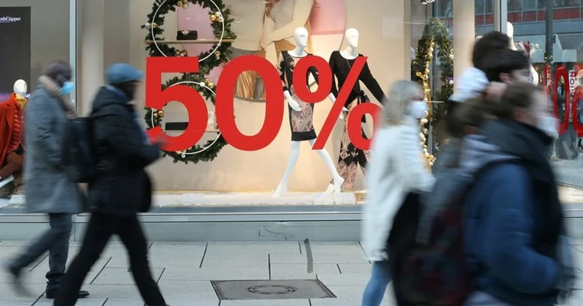 German retailers warn of worsening conditions as costs squeeze profits