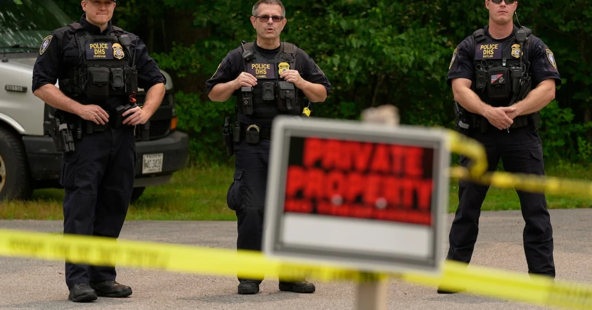 Trump urges ICE to keep traffic stops after fatal shootings