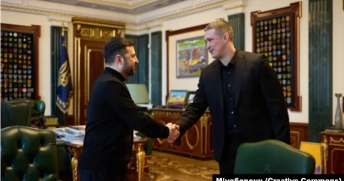 Zelenskyy dismisses Ukraine’s defense minister amid military tech clashes