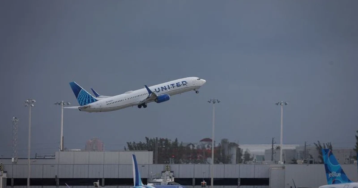 United raises profit outlook despite nearly $6 billion fuel hit