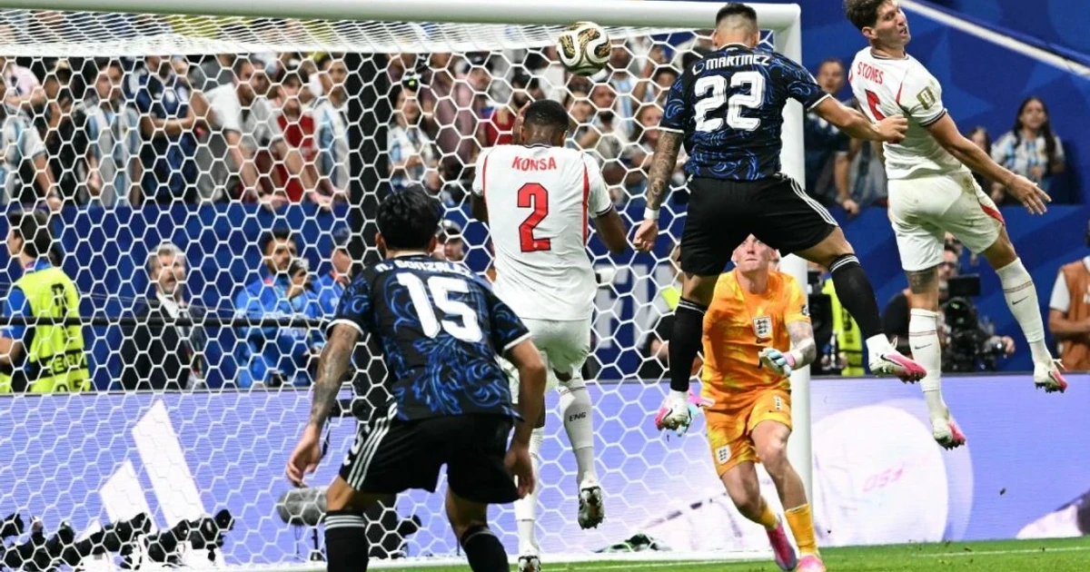 Argentina reaches World Cup final with late win over England
