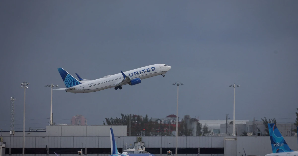United Airlines sees $6 billion fuel cost hit as jet prices soar