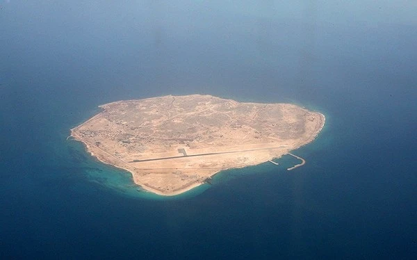 Greater Tunb Island — Wikimedia Commons