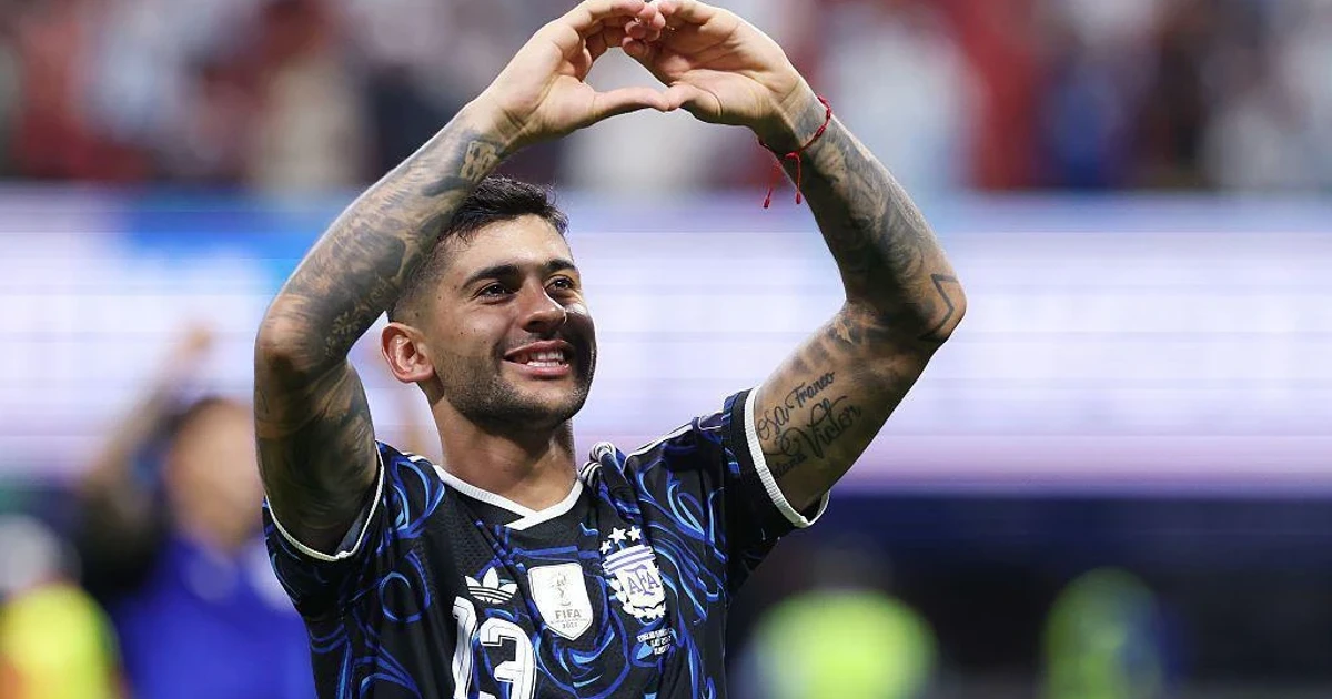 Romero calls Gary Neville stupid after Argentina beat England