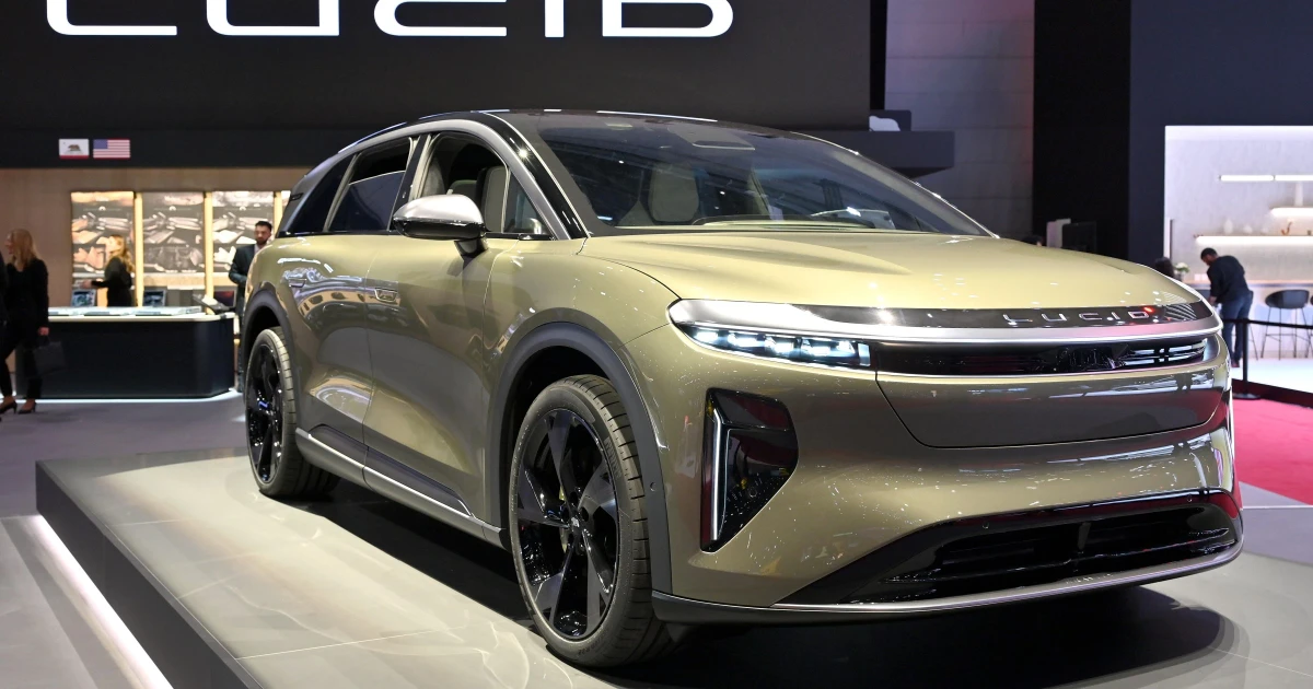 Lucid Motors denies bankruptcy rumors as stock plunges 57%