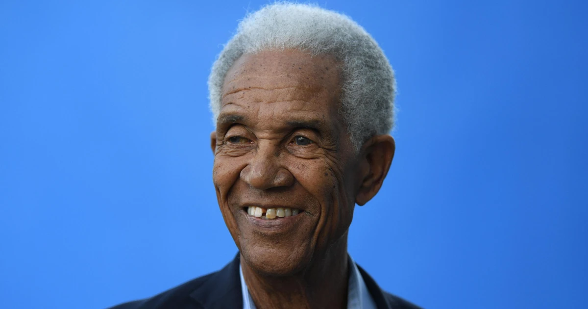West Indies great Sir Garfield Sobers dies aged 89