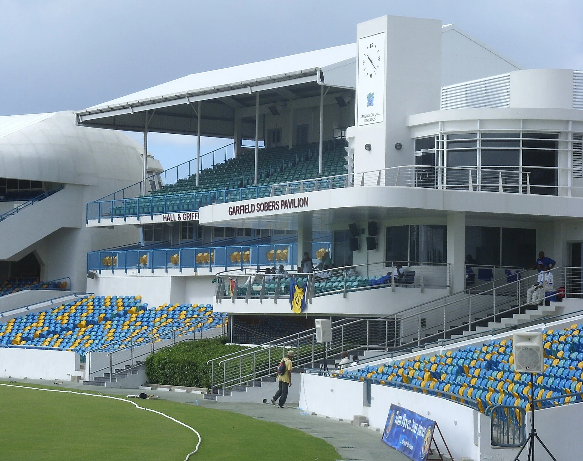 Sir Garfield Sobers — Wikimedia Commons