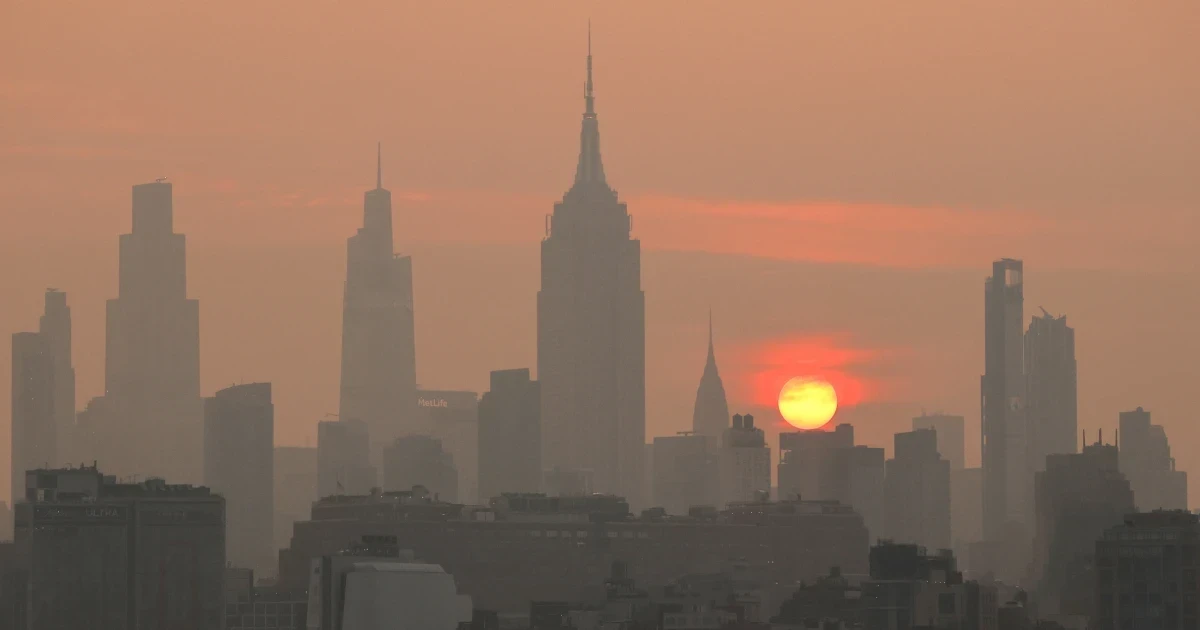 Wildfire smoke and heat waves trigger air-quality alerts across U.S.