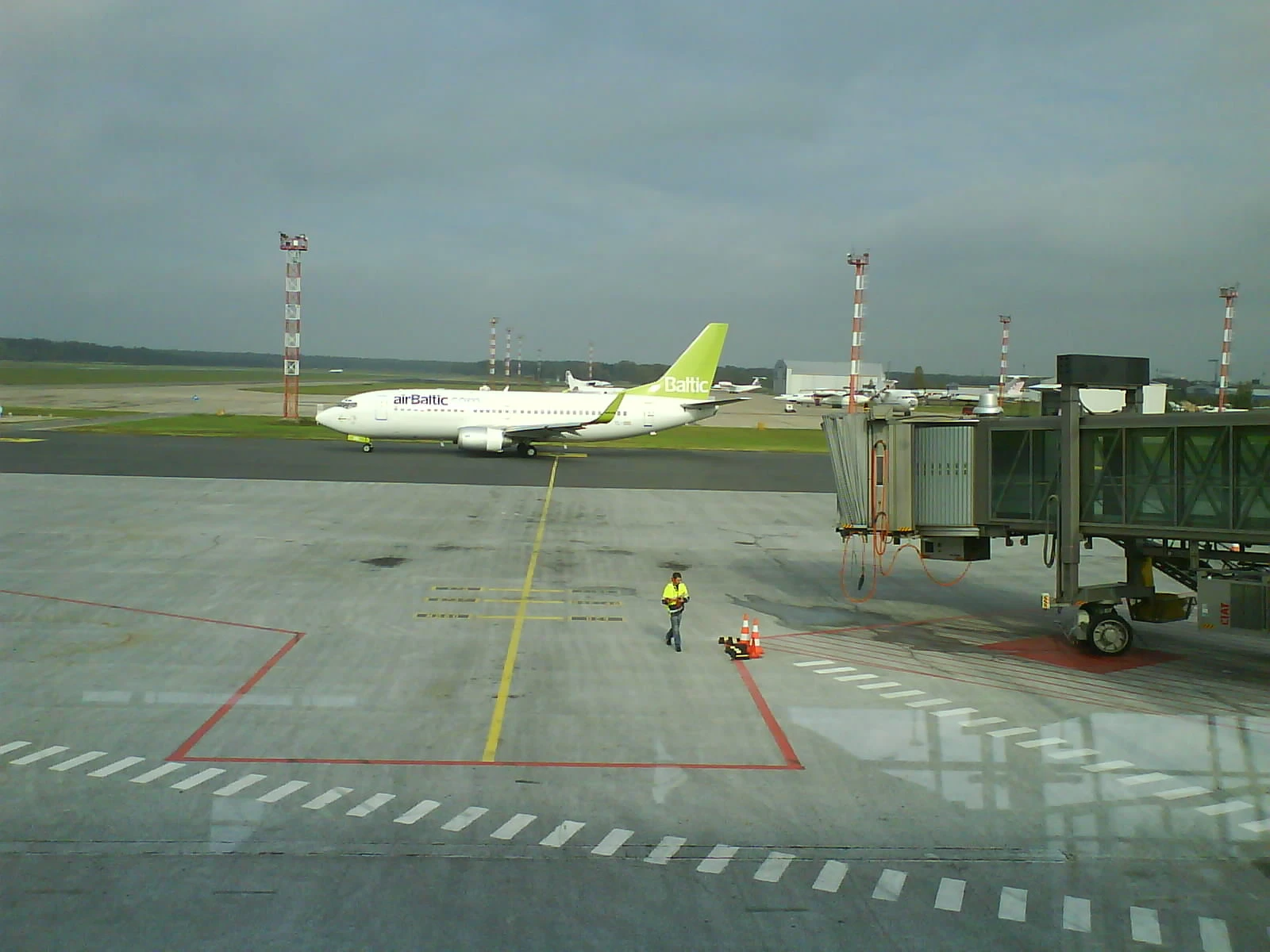 airBaltic — Wikimedia Commons
