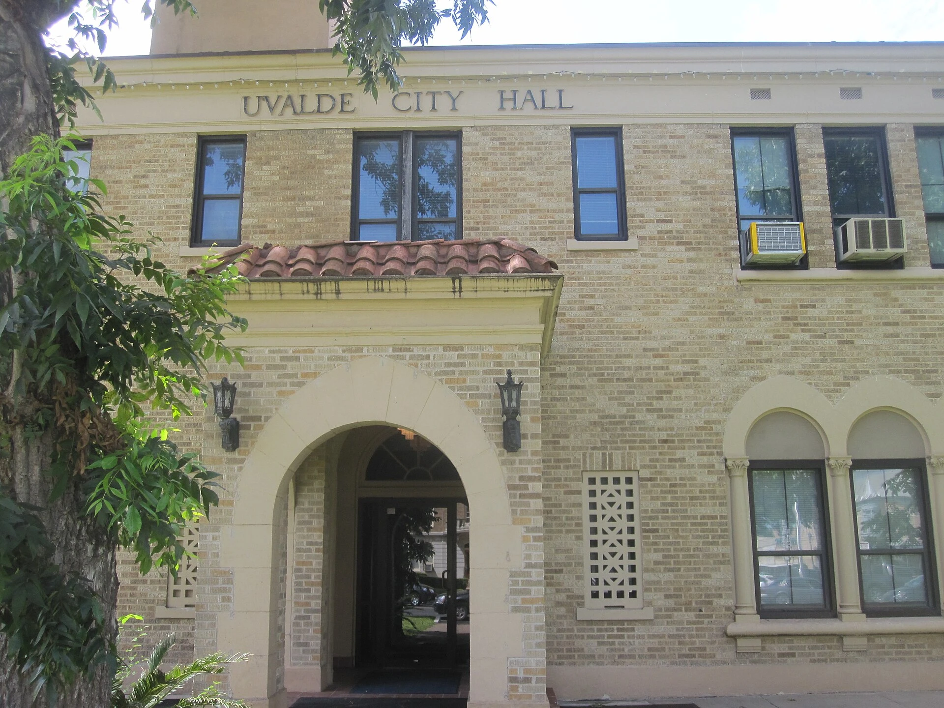 Uvalde — Wikimedia Commons