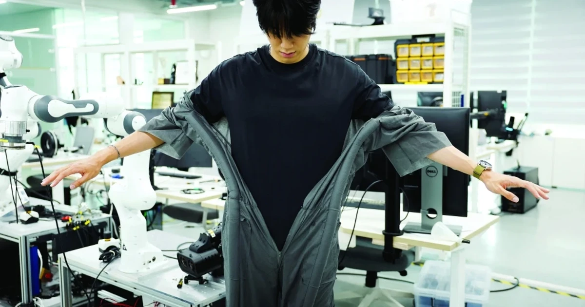 South Korea-U.S. team unveils robot that can dress wearers in 10 seconds