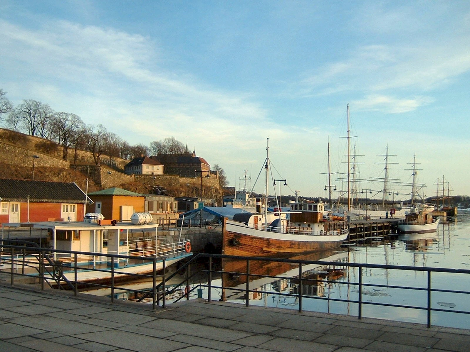 Oslo — Wikimedia Commons