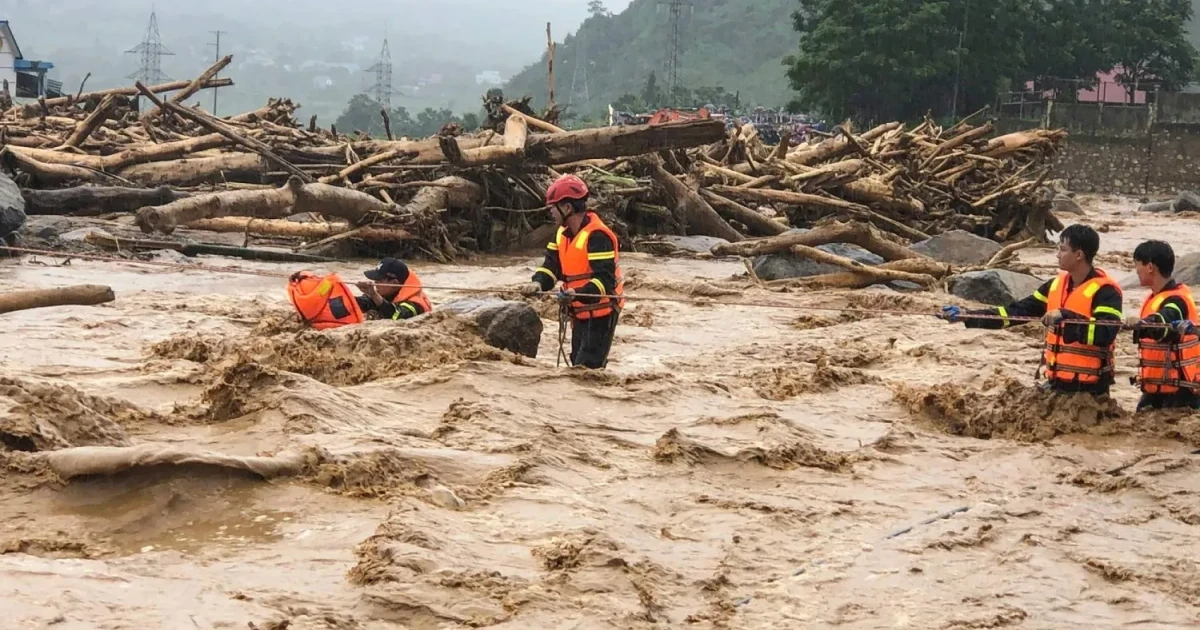 Flash flood in northern Vietnam kills four, leaves four missing
