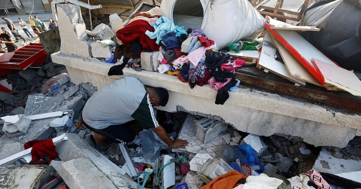 Israeli strike on Gaza funeral kills 7, wounds 22, hospital says