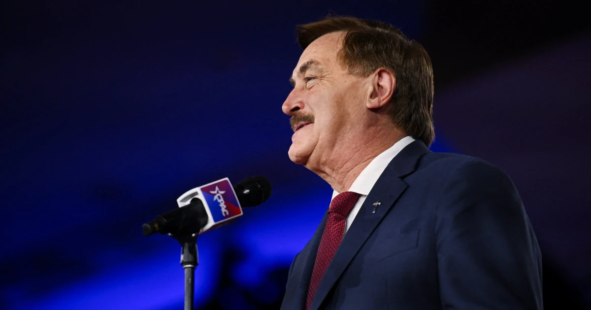 Trump backs Mike Lindell in Minnesota governor race controversy