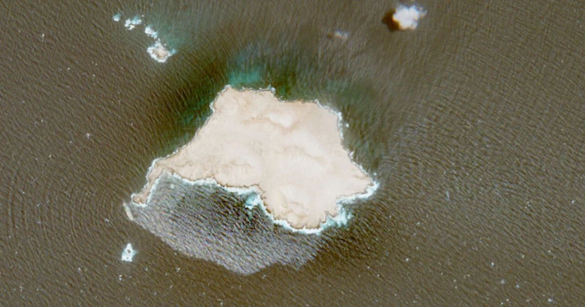 Sanctioned tanker suspected of leaking oil near Oman, satellite images show