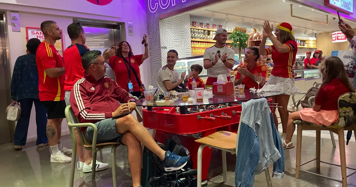 Spanish style wins over New York fans ahead of World Cup final