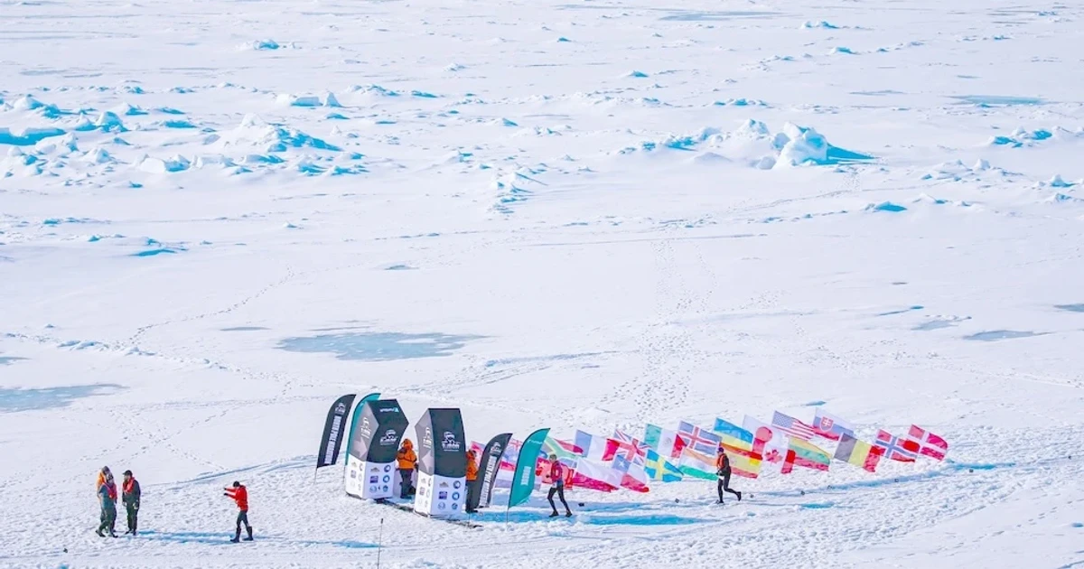 23 runners from seven countries race at the North Pole