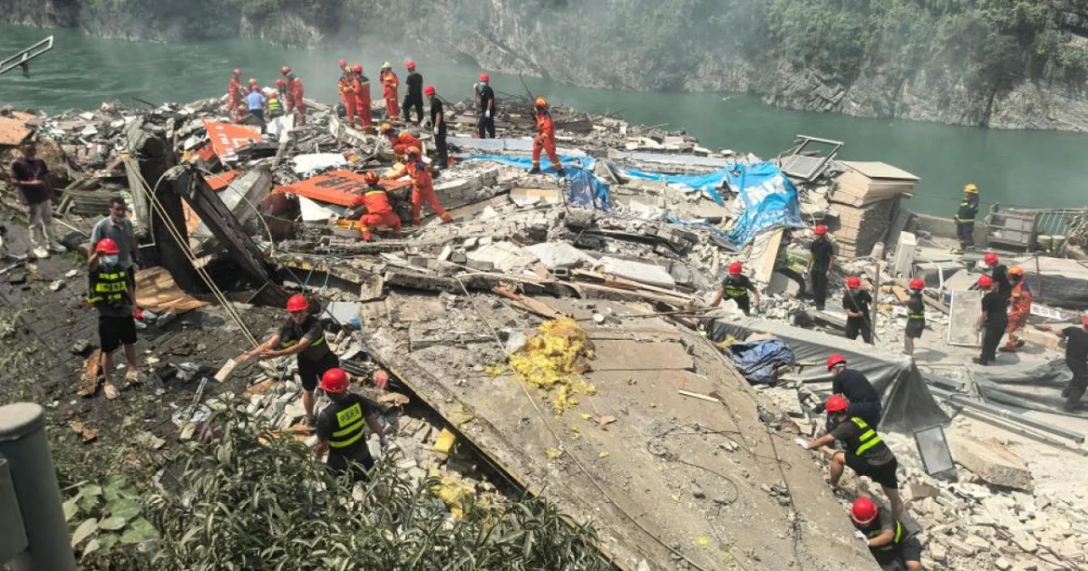 Deadly China landslide kills eight, dozens remain missing