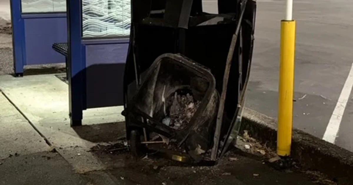 Fireworks found outside Manhattan federal building, man taken into custody