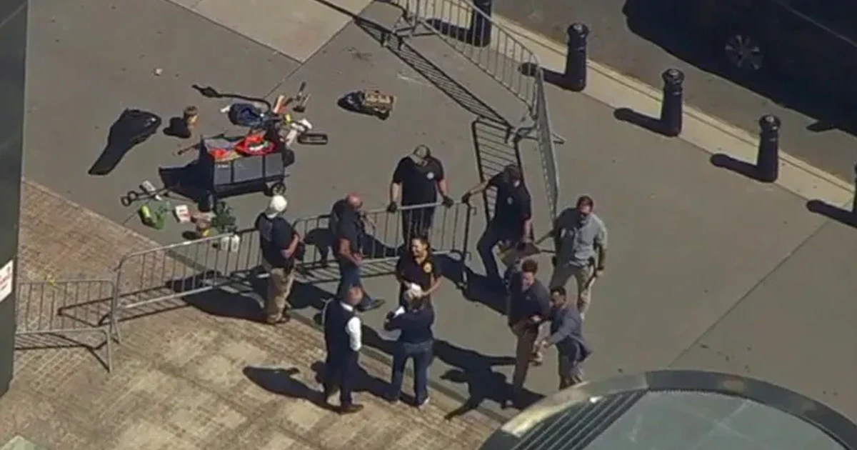 Army veteran arrested after fire, fireworks attack at Lower Manhattan federal building