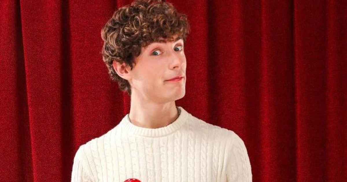 Former Blue Peter host stuns America’s Got Talent judges with magic trick