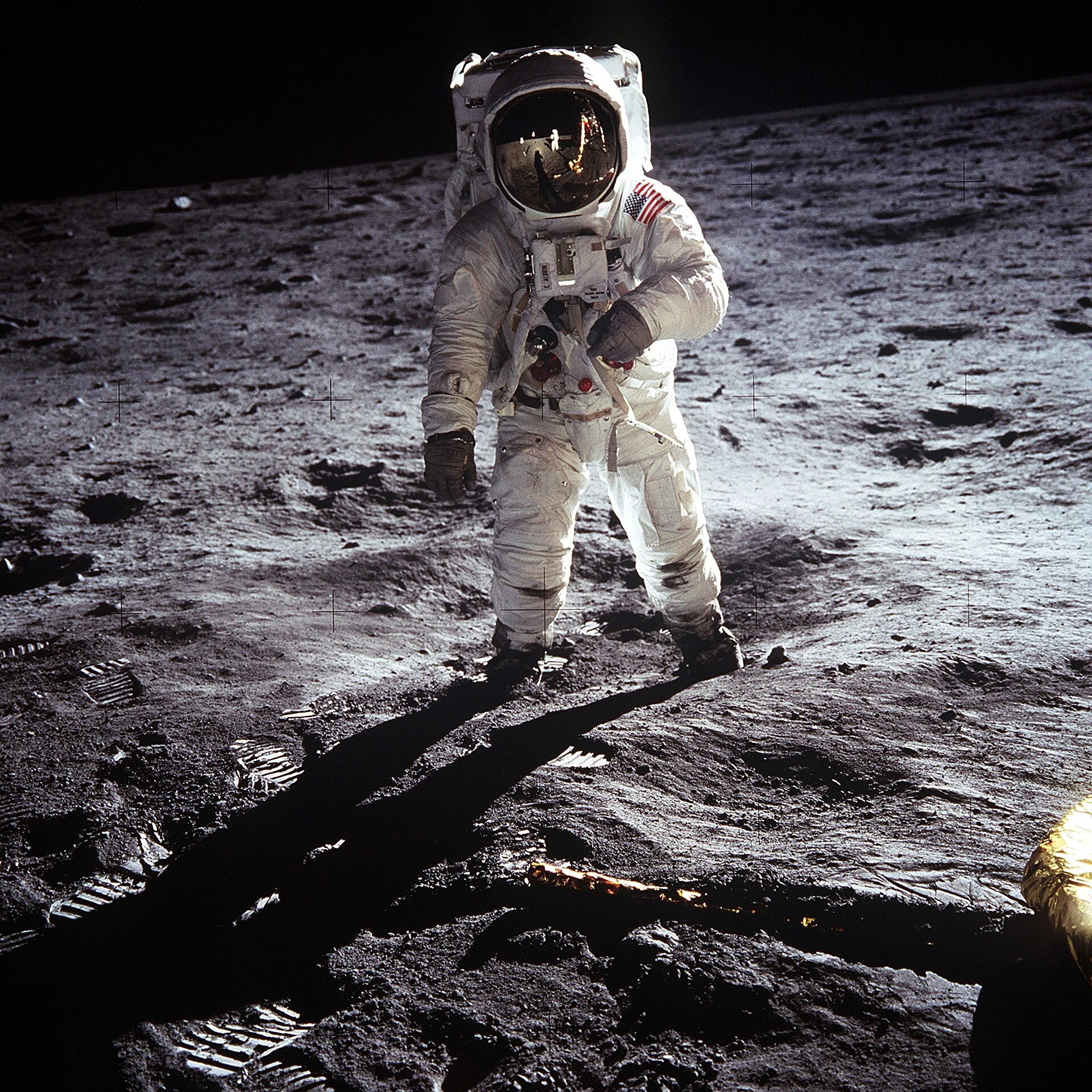 Apollo 11 — Wikimedia Commons