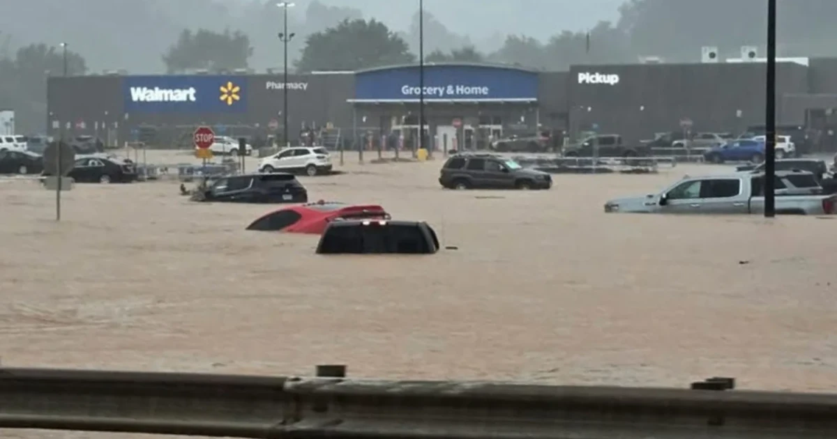 West Virginia flood emergency triggers rescues, National Guard deployment