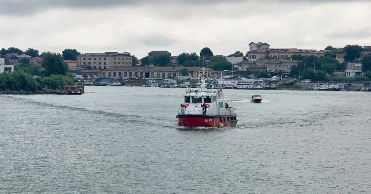 Sailor dies as tanker bound for Ukraine catches fire off Romania