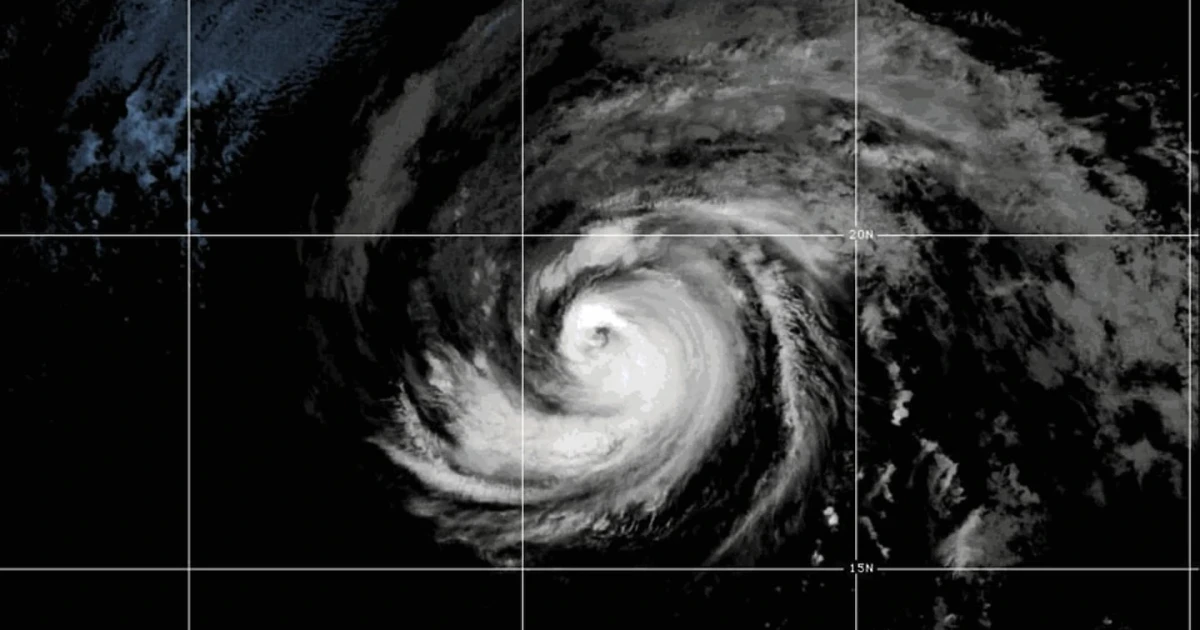 Hurricane Fausto strengthens to Category 2, threatens Hawaii next week