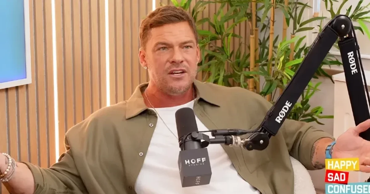 Alan Ritchson blasts Trump over Epstein files, White House fires back