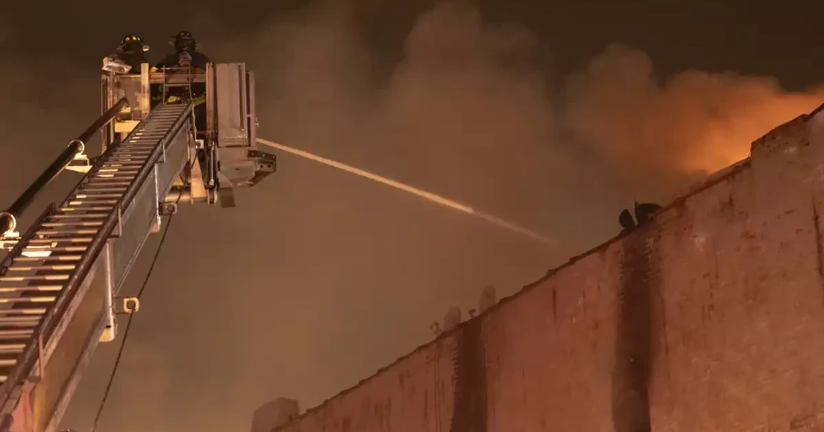 Queens fire in Flushing injures nearly two dozen people