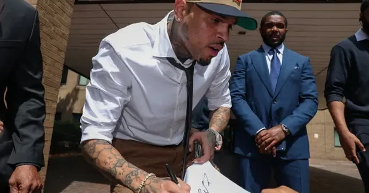 Chris Brown pleads guilty to affray in London nightclub case
