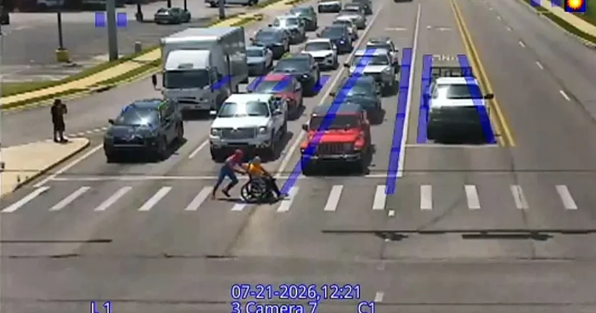 Spider-Man costume helps Jonesboro man in wheelchair cross busy street