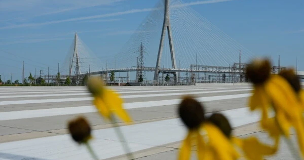 Gordie Howe bridge opens, linking Canada and United States by Monday