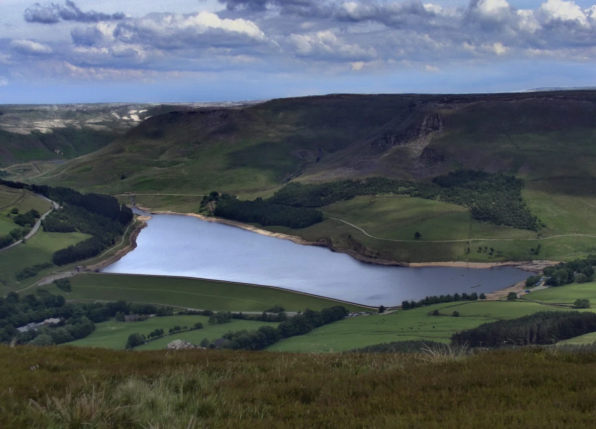 Dovestones Reservoir — Wikimedia Commons