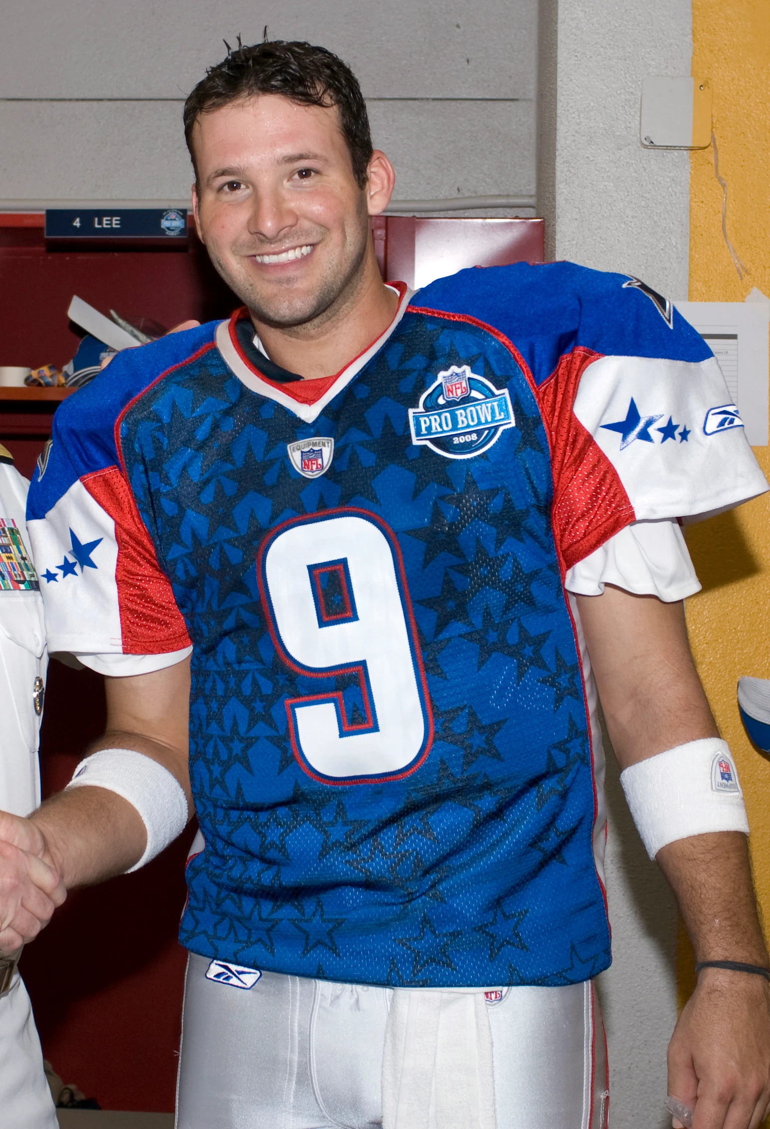 Tony Romo — Wikimedia Commons