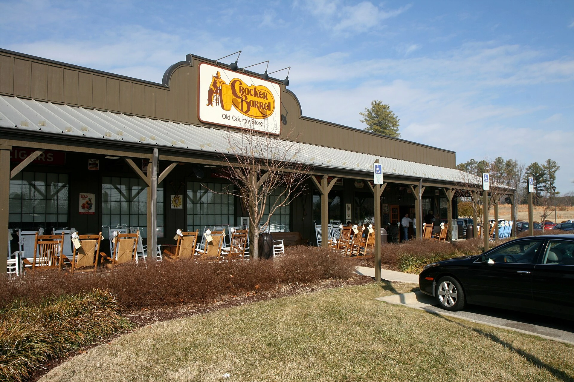 Cracker Barrel — Wikimedia Commons