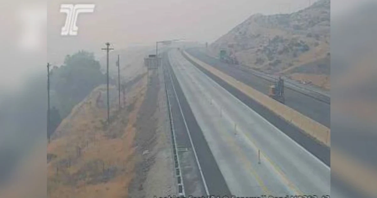 Wildfire shuts 70-mile stretch of Interstate 84 in Oregon