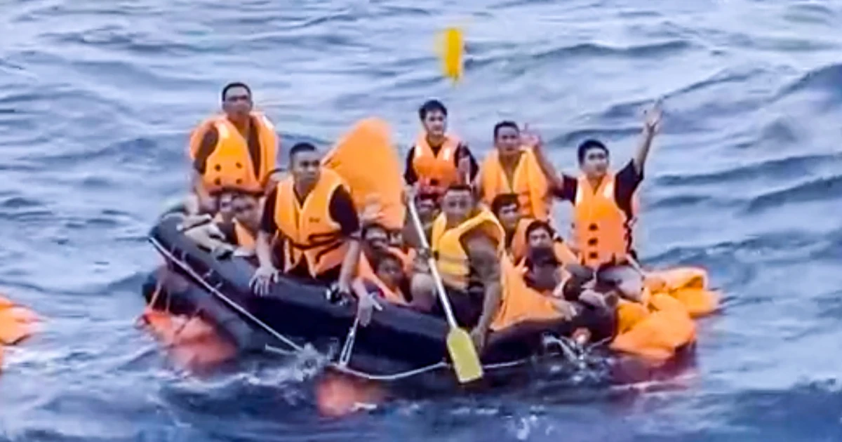 48 survivors found after Vietnamese vessel sinks in South China Sea