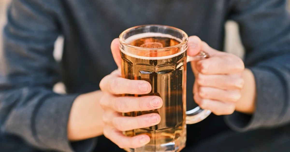 Altimmune says drug candidate cuts heavy drinking in mid-stage trial