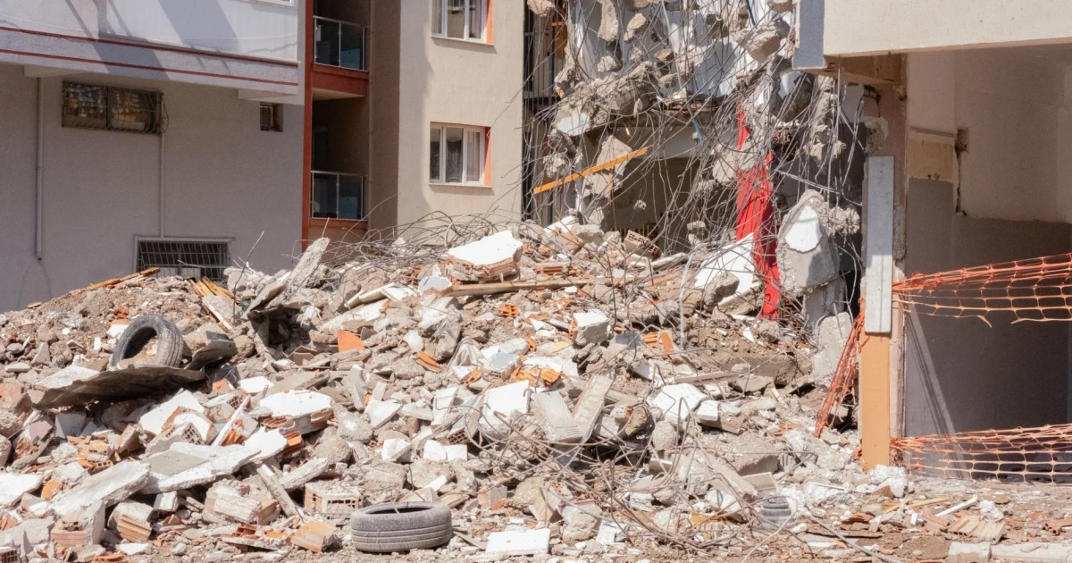 Death toll rises to 34 as Japan quake rescue continues