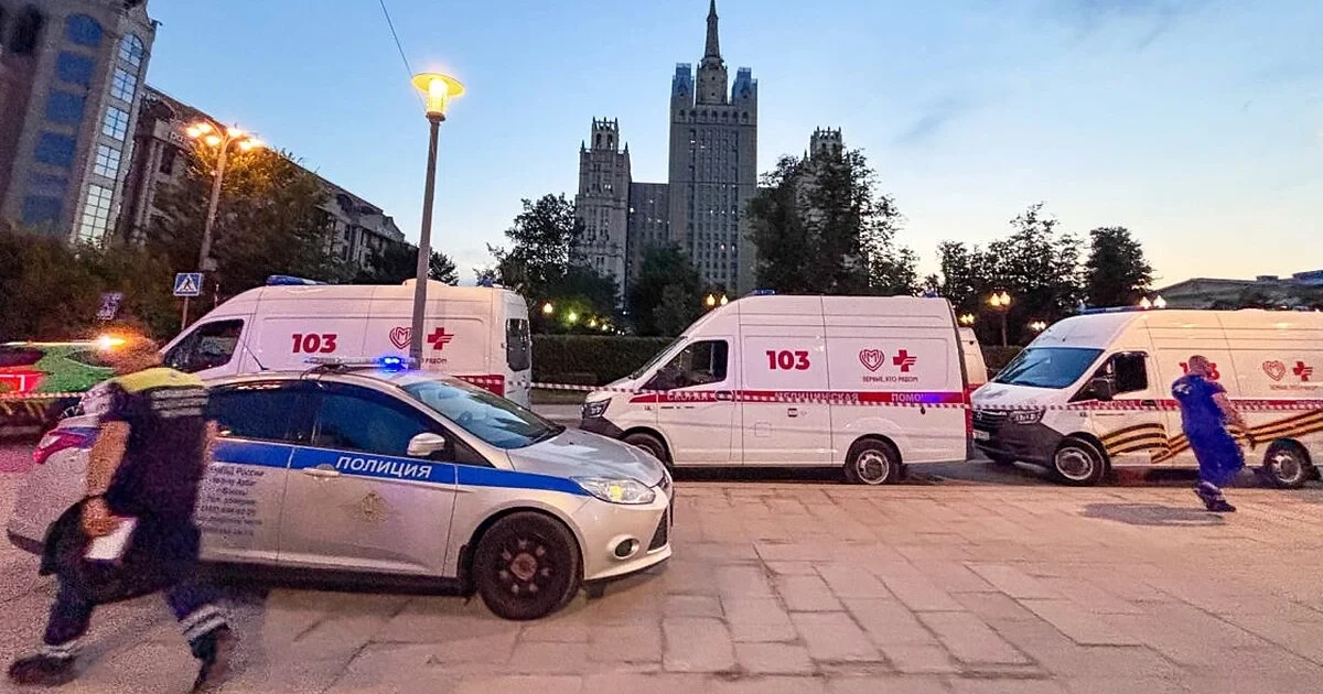 Explosive blast at Moscow restaurant kills three, injures at least 15