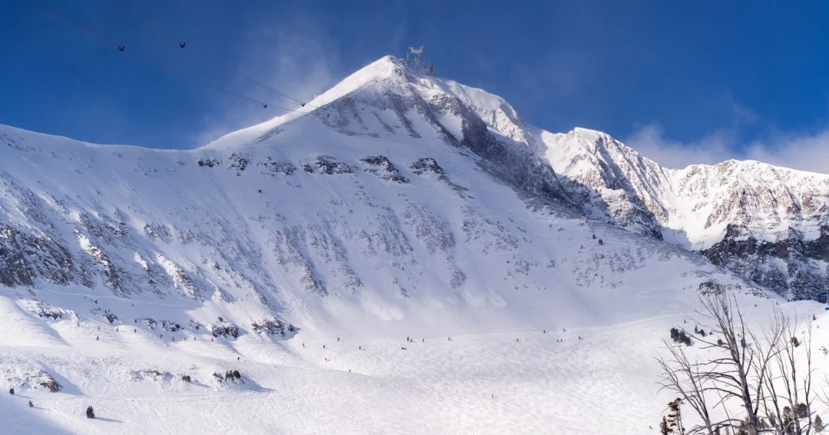 Avalanche strikes Broad Peak, 10 climbers missing in Pakistan