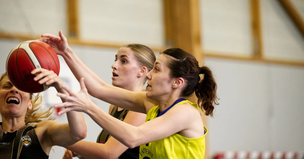 Sparks trade Kelsey Plum to Mercury before WNBA deadline