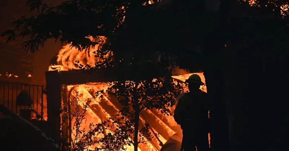 Wind-driven wildfire triggers evacuations in eastern Washington